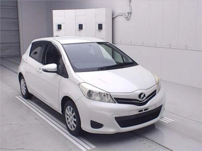 TOYOTA VITZ