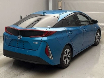 TOYOTA PRIUS PHV