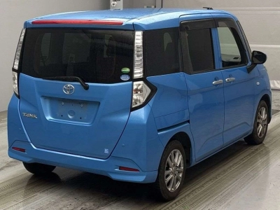 TOYOTA TANK