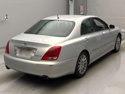 TOYOTA CROWN MAJESTA