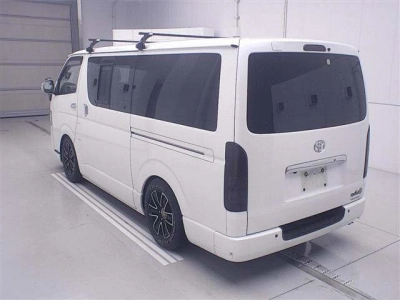 TOYOTA REGIUS ACE