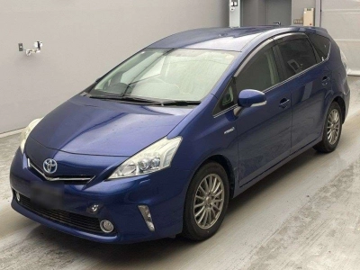 TOYOTA PRIUS ALPHA