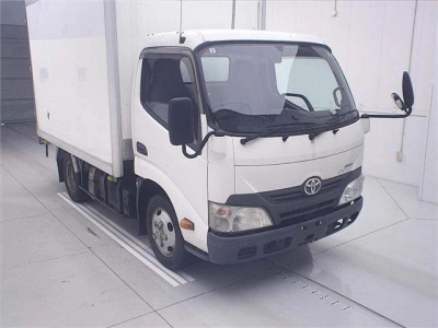 TOYOTA DYNA