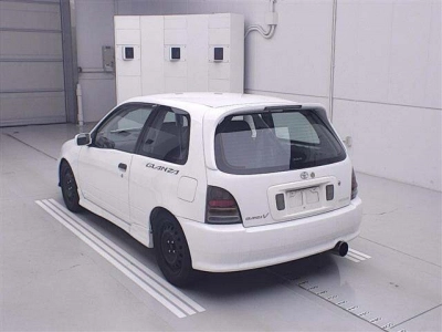TOYOTA STARLET