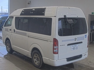 TOYOTA HIACE