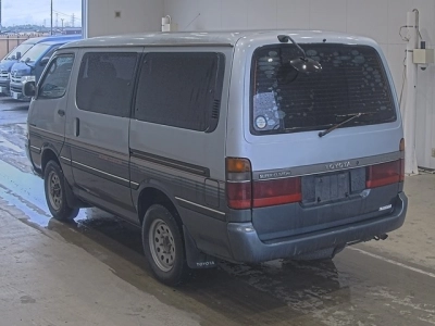 TOYOTA HIACE
