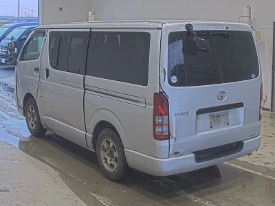 TOYOTA REGIUS VAN