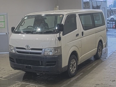 TOYOTA REGIUS VAN