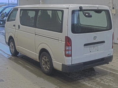 TOYOTA REGIUS VAN