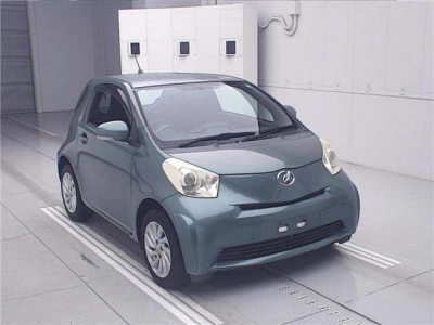 TOYOTA IQ