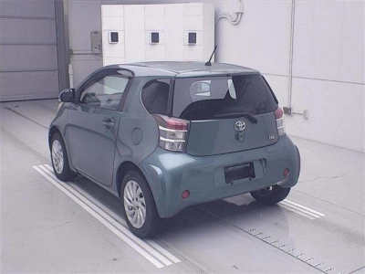 TOYOTA IQ