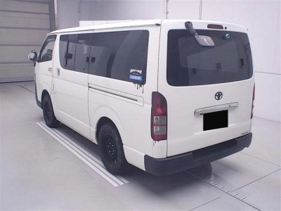 TOYOTA REGIUS ACE