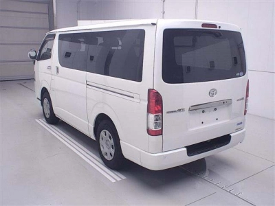 TOYOTA REGIUS ACE