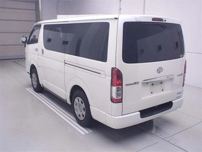 TOYOTA REGIUS ACE
