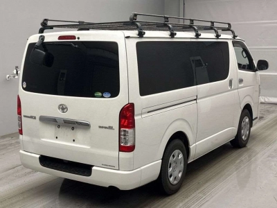 TOYOTA REGIUS VAN