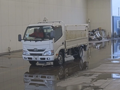 TOYOTA DYNA