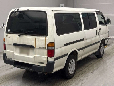 TOYOTA HIACE VAN