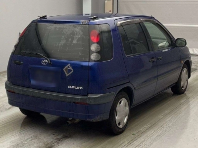 TOYOTA RAUM