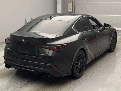 LEXUS IS