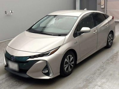 TOYOTA PRIUS PHV