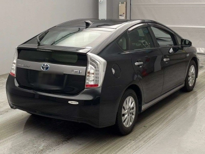 TOYOTA PRIUS PHV
