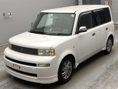 TOYOTA BB