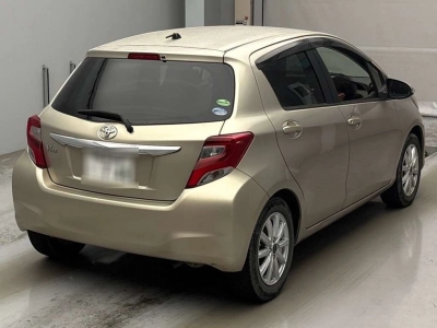 TOYOTA VITZ