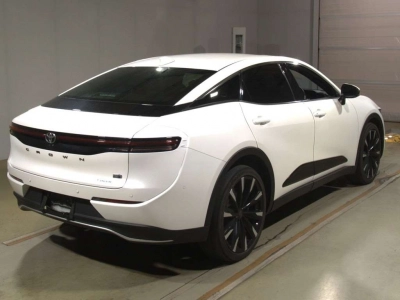 TOYOTA CROWN CROSSOVER