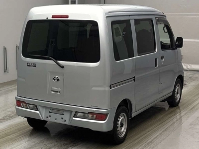 TOYOTA PIXIS VAN