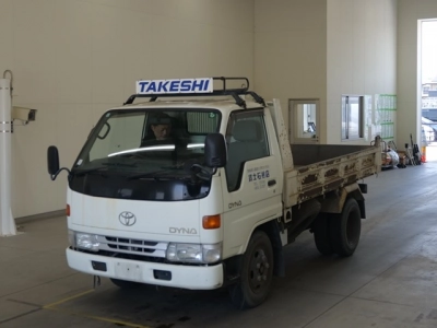 TOYOTA DYNA