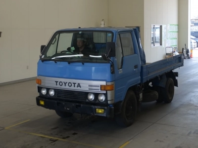 TOYOTA DYNA