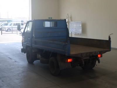 TOYOTA DYNA