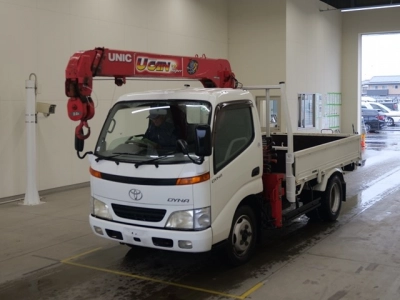 TOYOTA DYNA