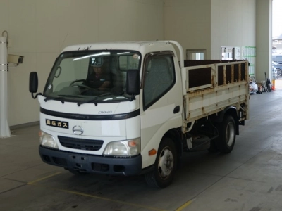 TOYOTA DYNA