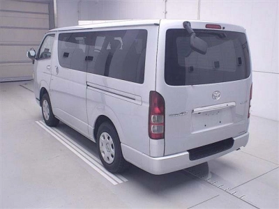 TOYOTA REGIUS ACE