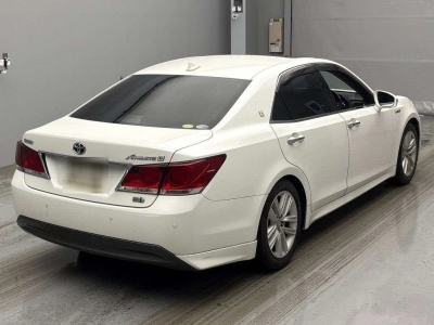 TOYOTA CROWN HYBRID