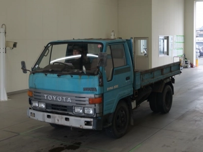 TOYOTA DYNA