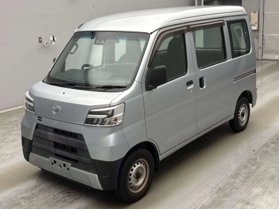 TOYOTA PIXIS VAN