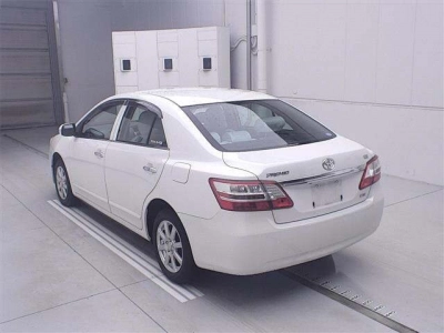 TOYOTA PREMIO