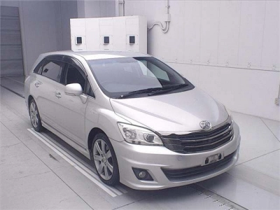 TOYOTA MARK X ZIO
