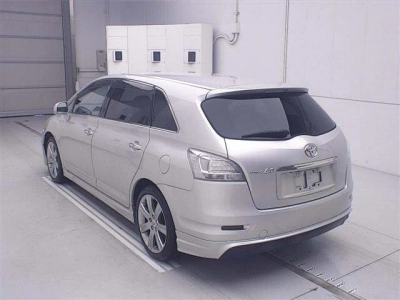 TOYOTA MARK X ZIO