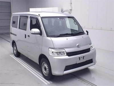 TOYOTA TOWN ACE