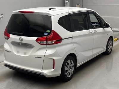 HONDA FREED + HYBRID
