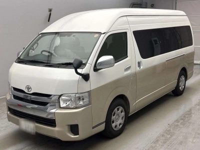 TOYOTA HIACE WAGON