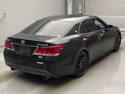 TOYOTA CROWN HYBRID