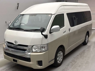 TOYOTA HIACE WAGON