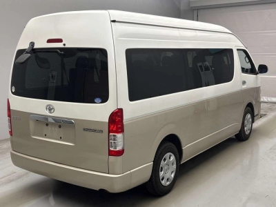 TOYOTA HIACE WAGON