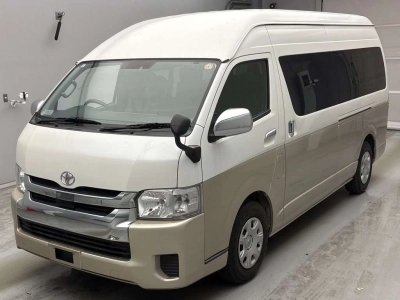 TOYOTA HIACE WAGON