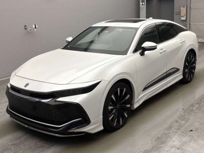 TOYOTA CROWN CROSSOVER