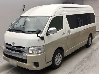TOYOTA HIACE WAGON